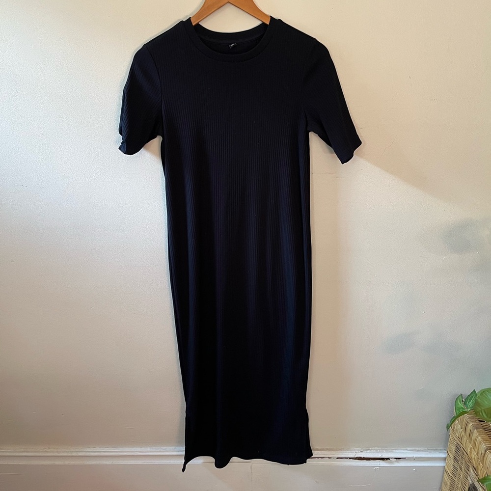 Uniqlo Ribbed Navy Midi Dress